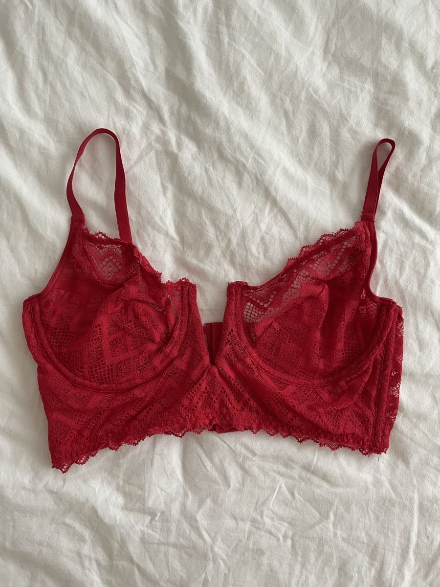Altra biancheria intima: Bügel BH rot Spitze Grösse 75B – Usato da Zürich venduto da vik_isi
