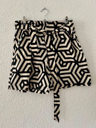 🖤 Esmara Leinen-Shorts Gr. 42 – Trendiger Print wie neu