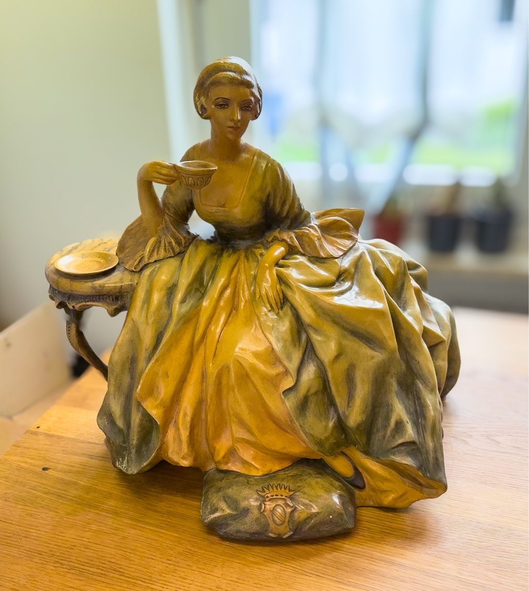 Sculture & Statue: Grosse Cacciapuoti Keramikfigur elegante Dame mit Teetasse – Usato da Zürich venduto da stevocem 1