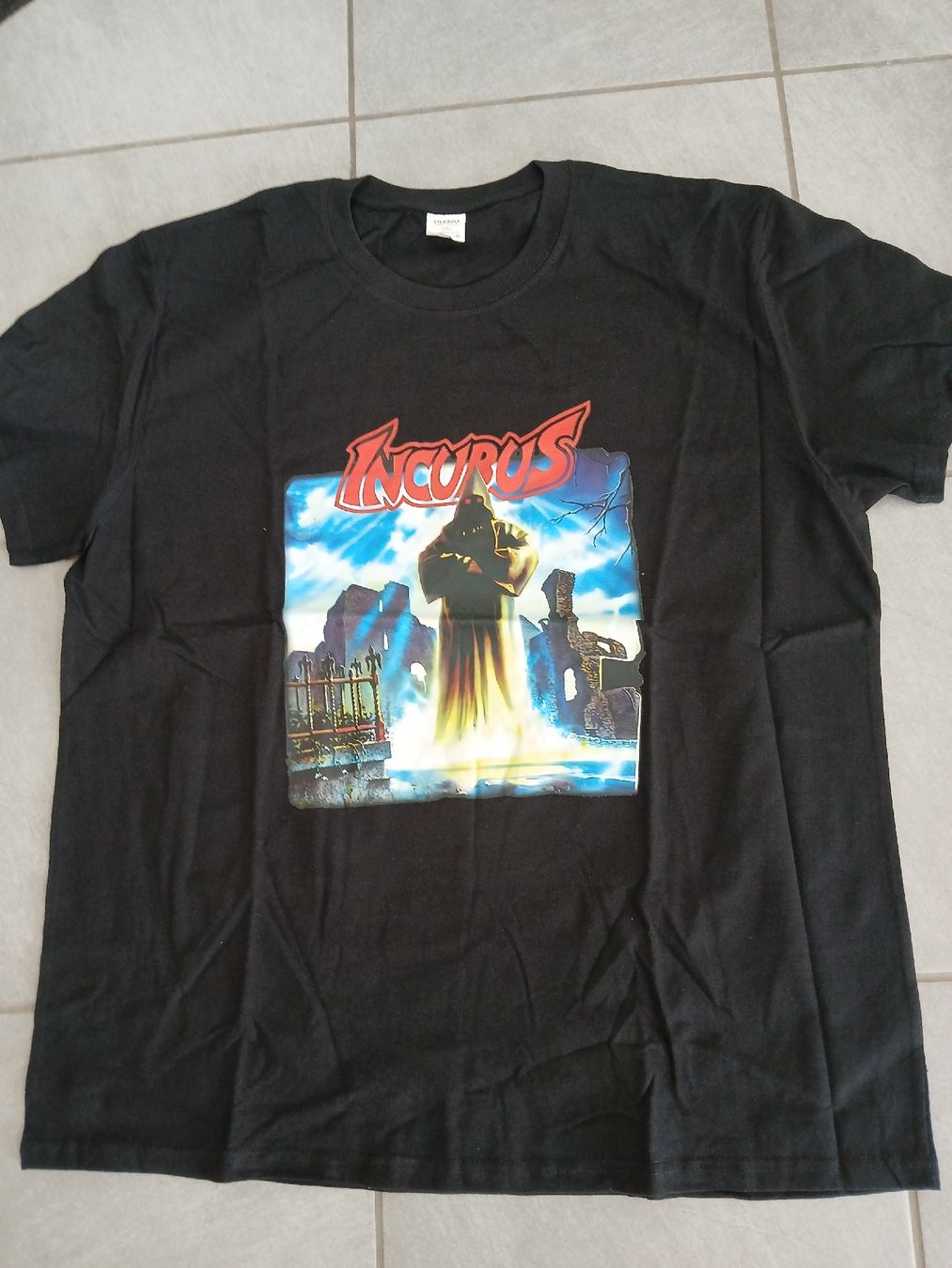 T-shirt: ts incubus (metal) – Nuovo (secondo la descrizione) da St-Cergue venduto da VeganWarrior