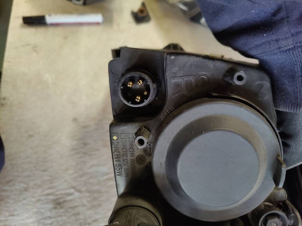 Fari: Scheinwerfer Passat 3B – Usato da Altdorf UR venduto da Gufler6460 1