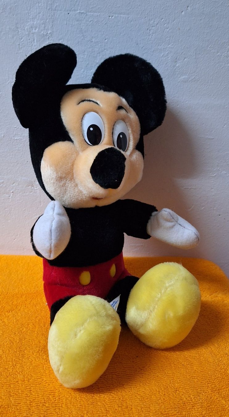 Disney Giocattoli: Original Diesneyland Mickey Mouse Plüschfigur / ca. 27cm – Usato da Muri AG venduto da spezielle_geschenke 1