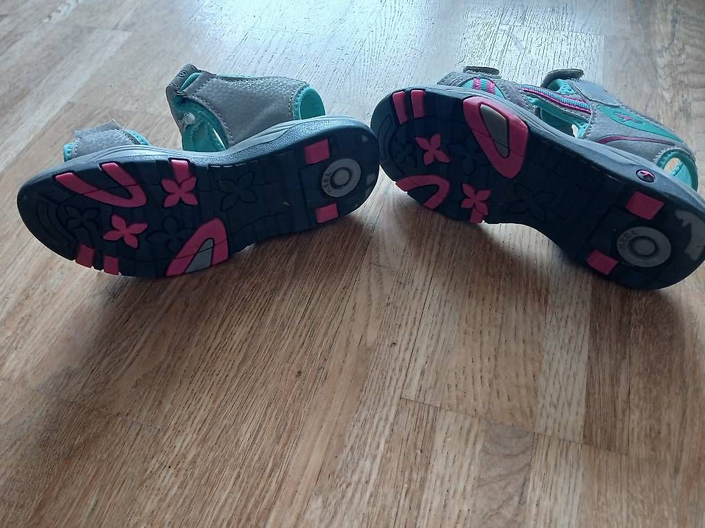 Scarpe per ragazze: Sandalen Kangaroos Gr 30 – Usato da Münchwilen TG venduto da miwirz 1
