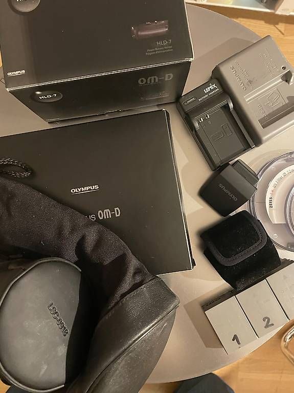 Olympus Kamera: Olympus OM-D E-M1 Systemkamera - Gesamtpaket – Gebraucht aus Basel von lan_5s6h 4