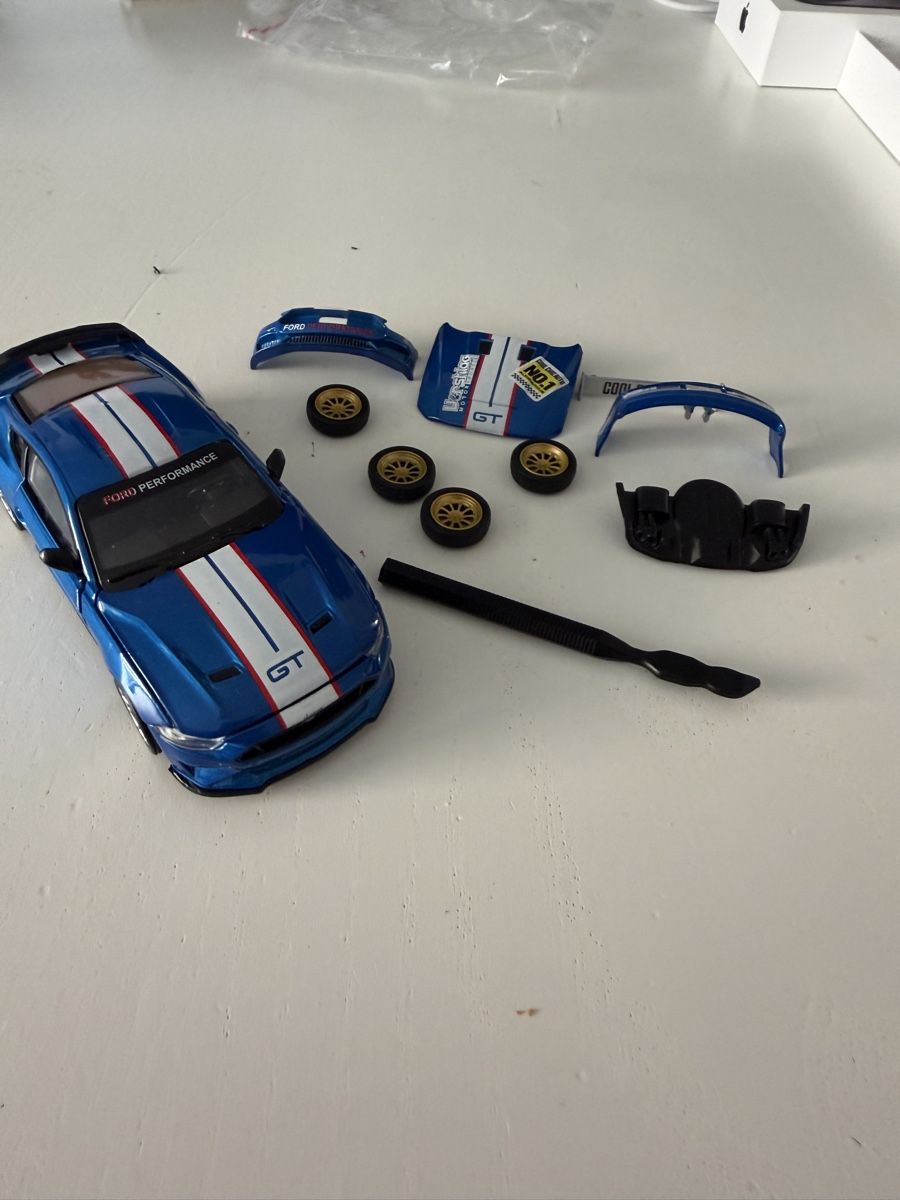 Ford Modellini d'auto: Ford Mustang GT Modellauto  – Nuovo (secondo la descrizione) da Zürich venduto da pick-pay