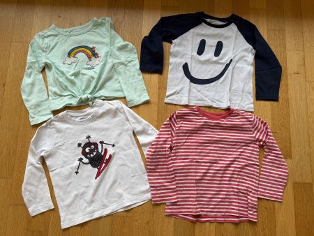 Kindershirts mit langen Ärmeln - Grösse 98/104