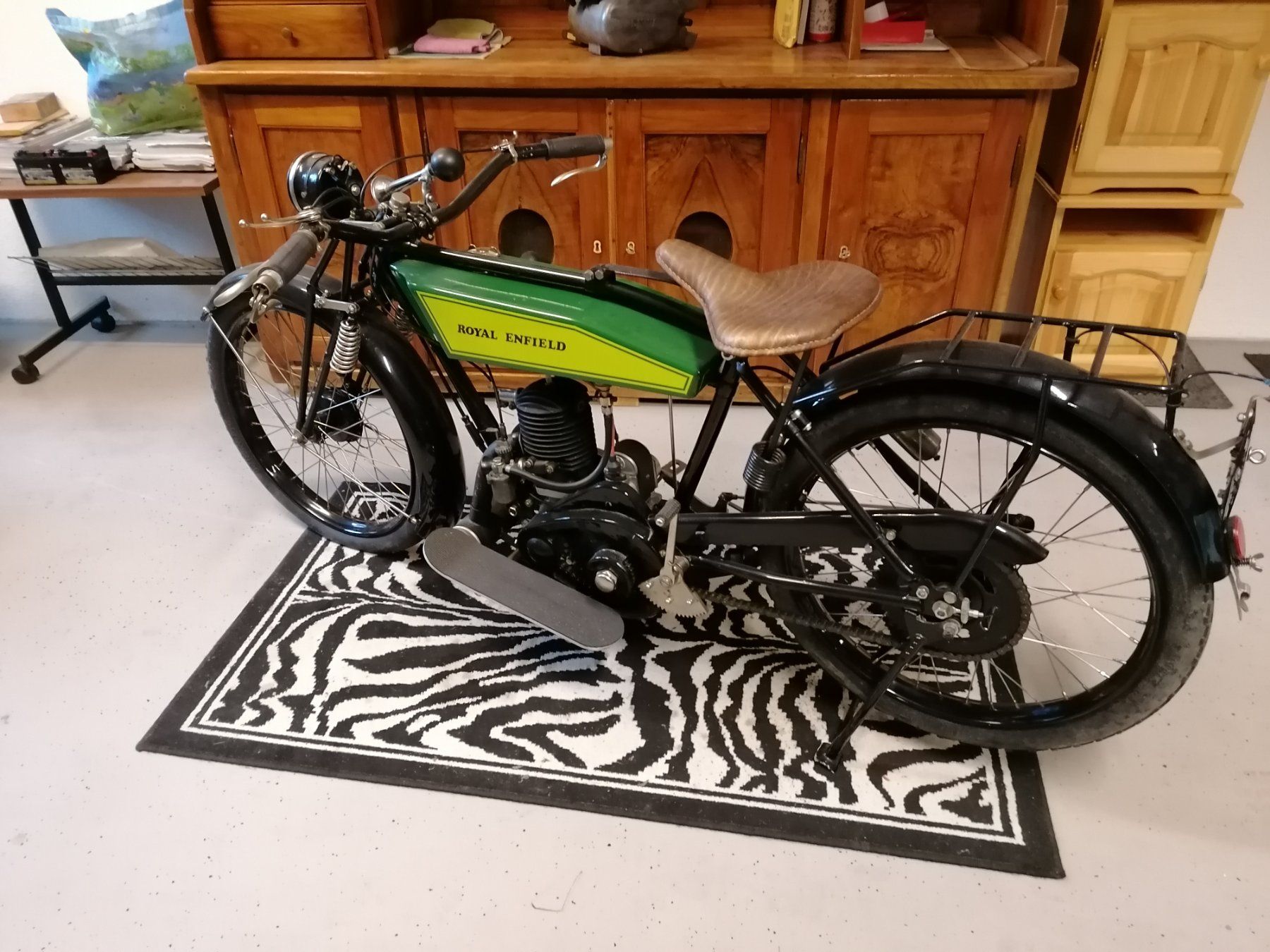 Royal Enfield Strada: Oldtimer Royal Enfield aus den 1920er Jahre – Usato da Giswil venduto da Xloopx 1