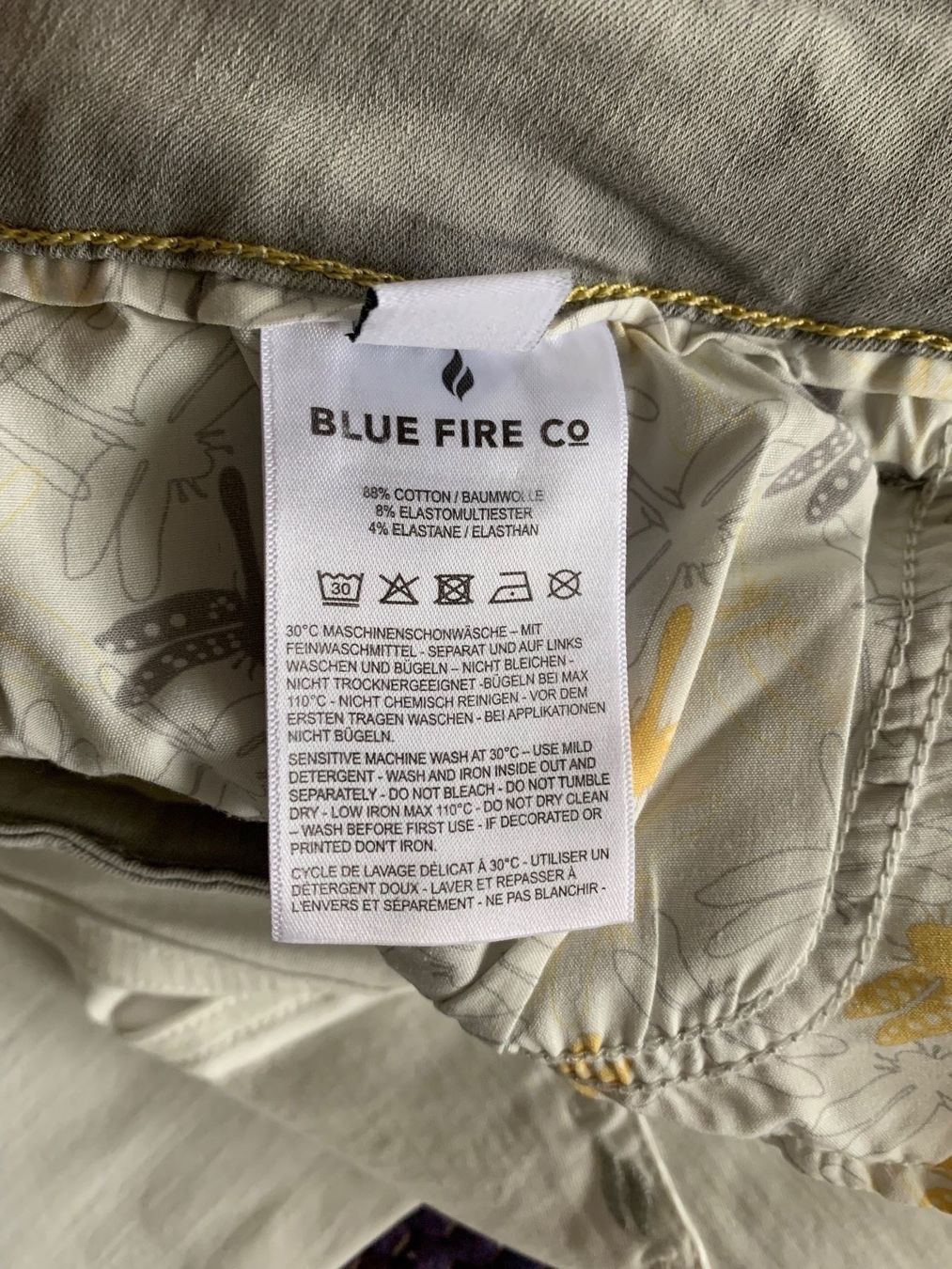 Jeans: Zweifarbige Jeans 27 – Nuovo (secondo la descrizione) da Hausen am Albis venduto da k_b_th92 3