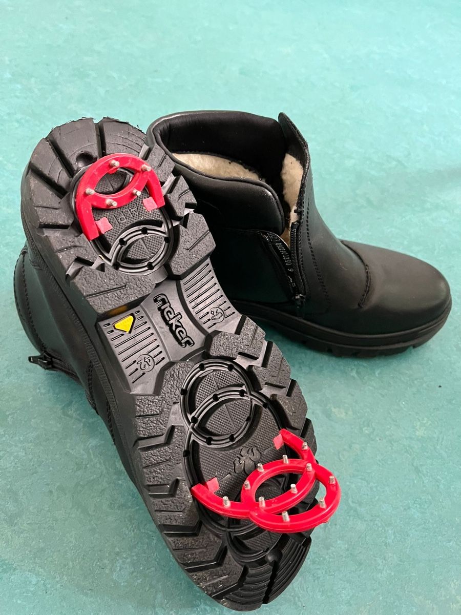 Rieker Scarpe da donna: Rieker Winterstiefel Gr. 42 mit Spikes – Usato da Lenzburg venduto da selabella 1
