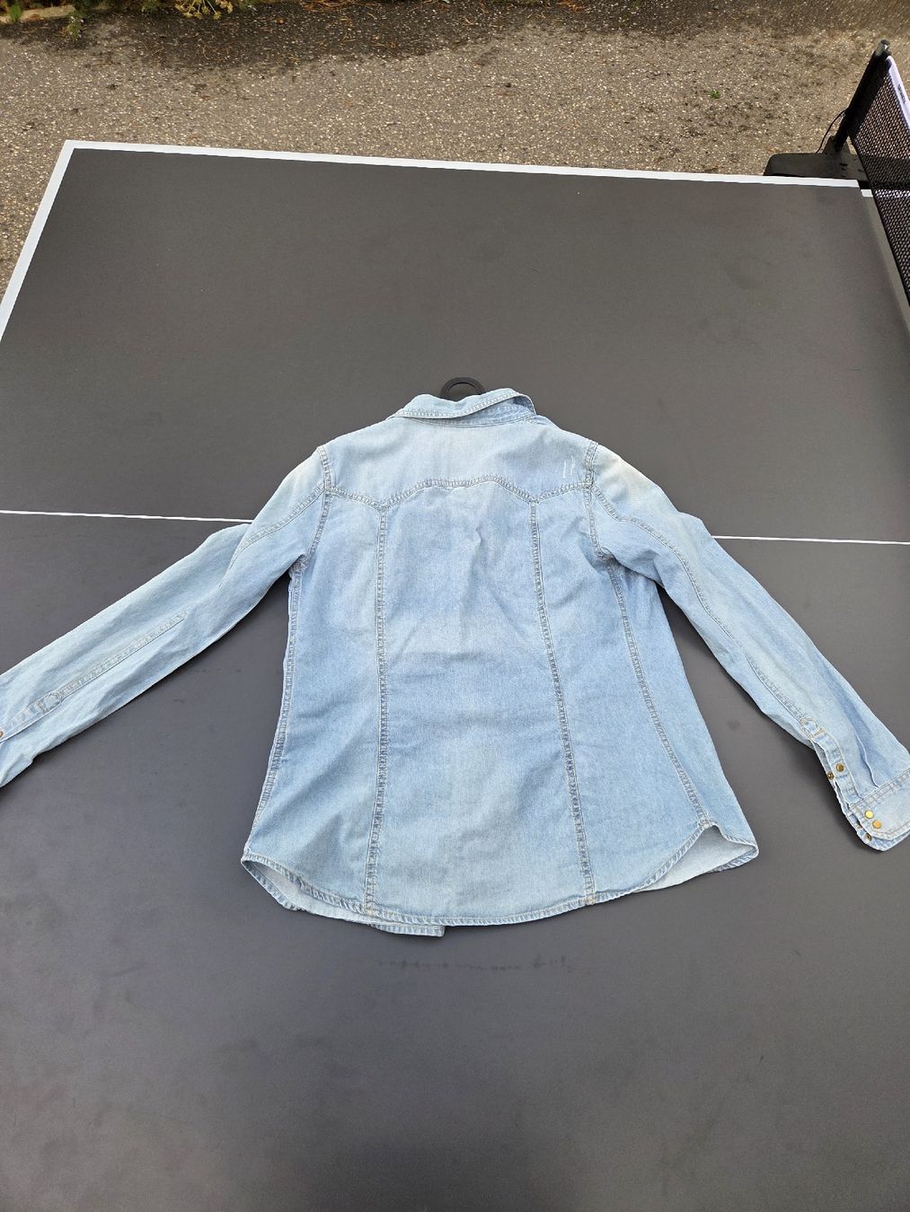 Zara Camicette: Jeanshemd Zara hellblau Grösse M – Usato da Zürich venduto da mi.ha.6 2