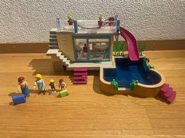 Playmobil 70435 Family Fun Bungalow mit Pool zu Beachhotel