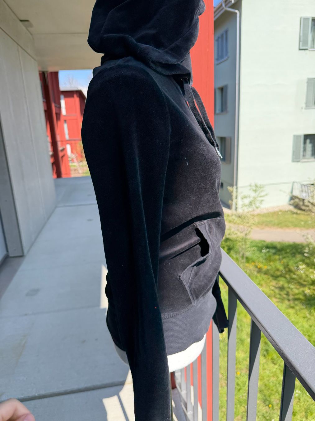 H&M Maglioni & Felpe: Schwarzer  Hoodie, Grösse xS - – Usato da Riehen venduto da edu_92w7 4