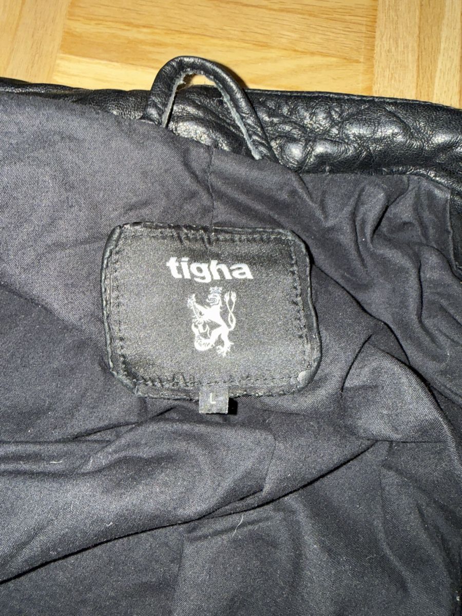 Jacken: Super schöne Tigha Echtleder Jacke Grösse L – Gebraucht aus St. Gallen von Youneverwalkalone 3