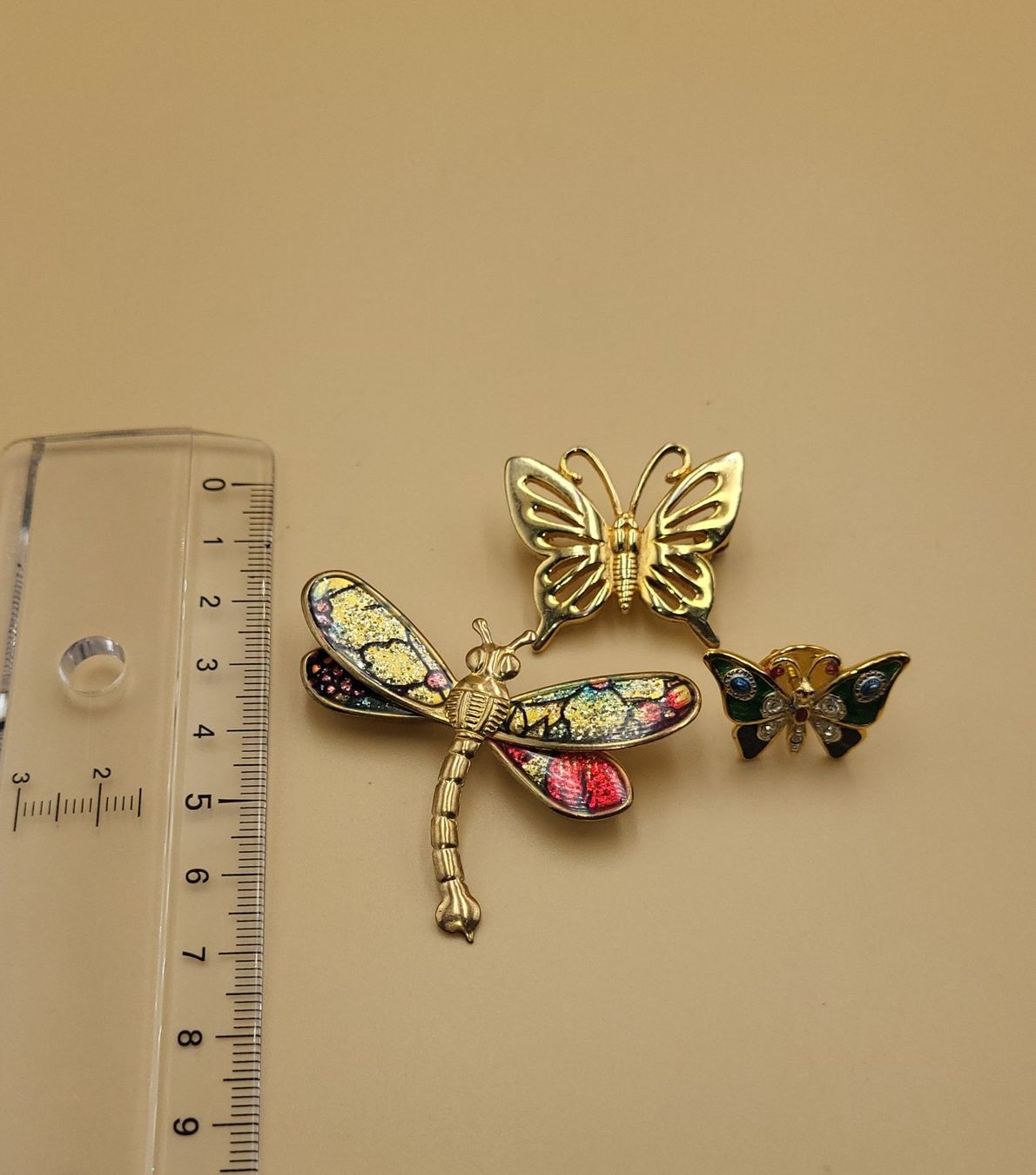 Spille & Fermagli: Goldige Schmetterling Broschen – Usato da Wald ZH venduto da SwissPawnshop