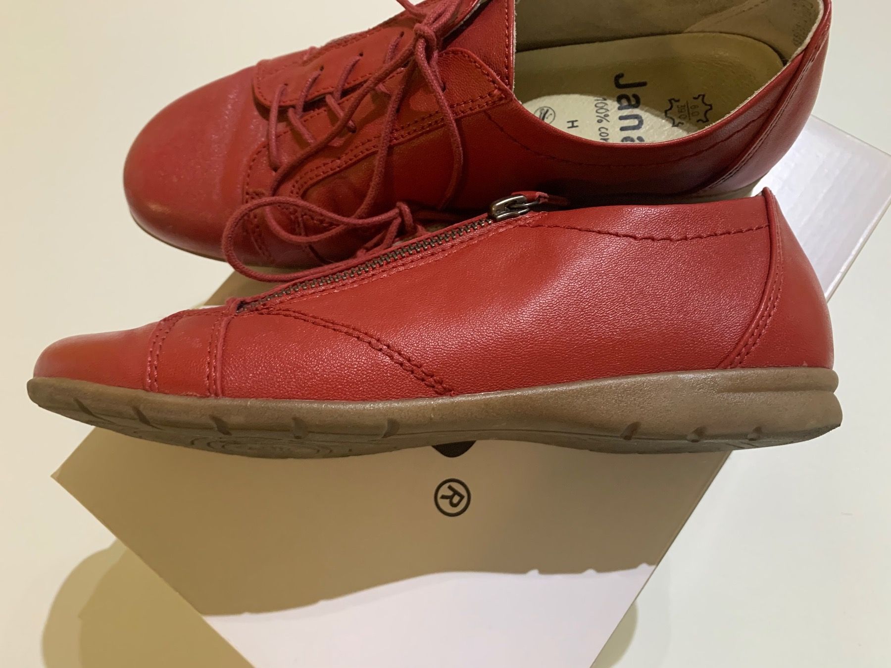 Scarpe da donna: Chaussures basses Jana p.39 – Usato da Sion venduto da DayJenn 2