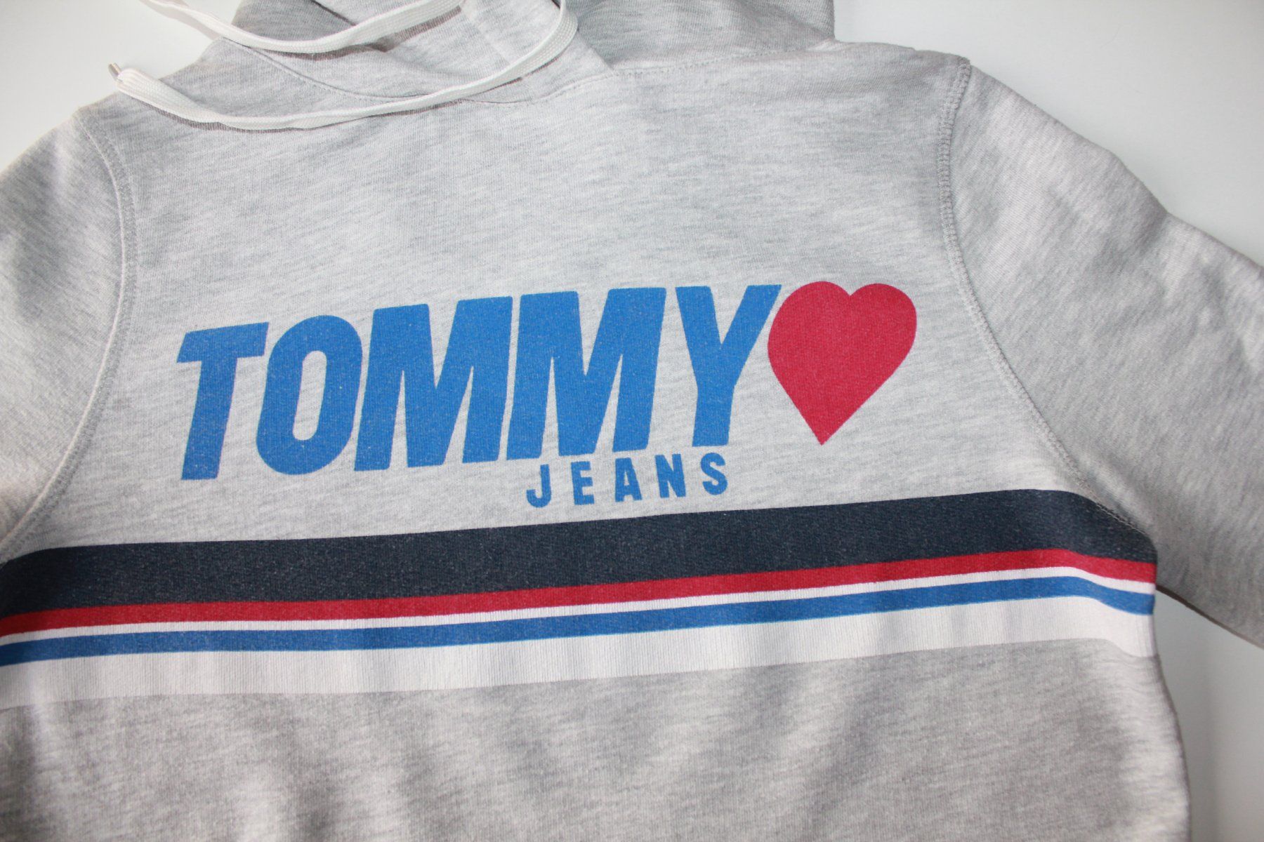 Tommy Hilfiger Maglioni & Felpe: Tommy Jeans Sweat à capuche gris    t.S – Usato da Peseux venduto da Gilloss 3