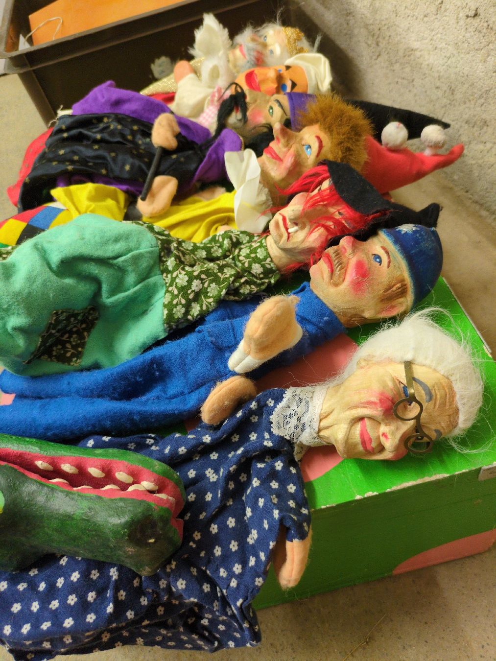Puppen: Kasperli Holzfiguren Handpuppen – Gebraucht aus Wettingen von Jones360 1