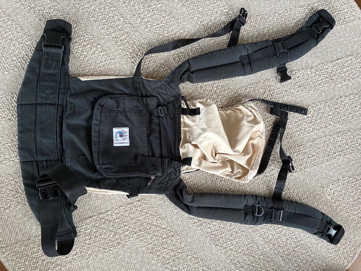 Ergo Baby Marsupi portabebè: Ergobaby Tragerucksack black – Usato da Sempach venduto da diegito_87