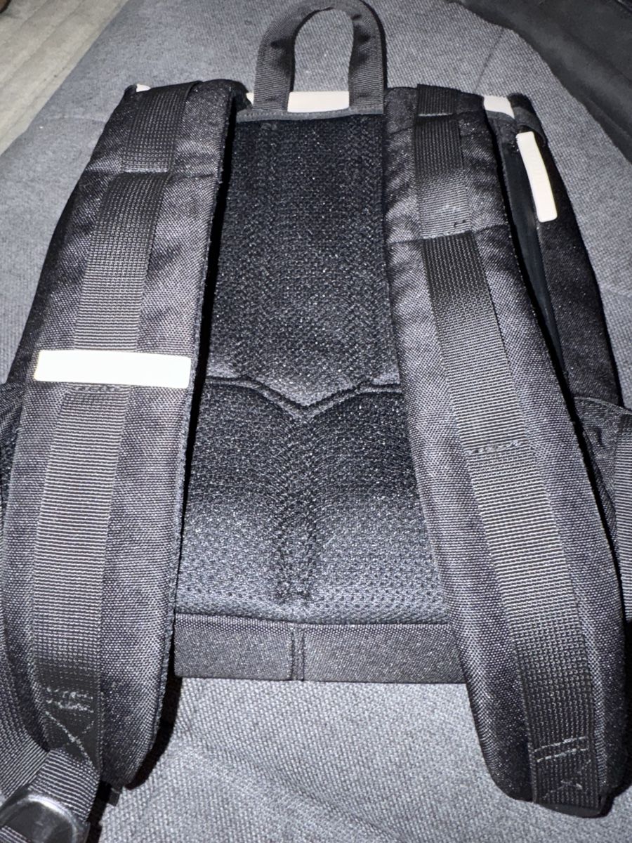 Kapten & Son Zaini: Rucksack Fyn Cream Black – Usato da Zürich venduto da SimoneK01 1
