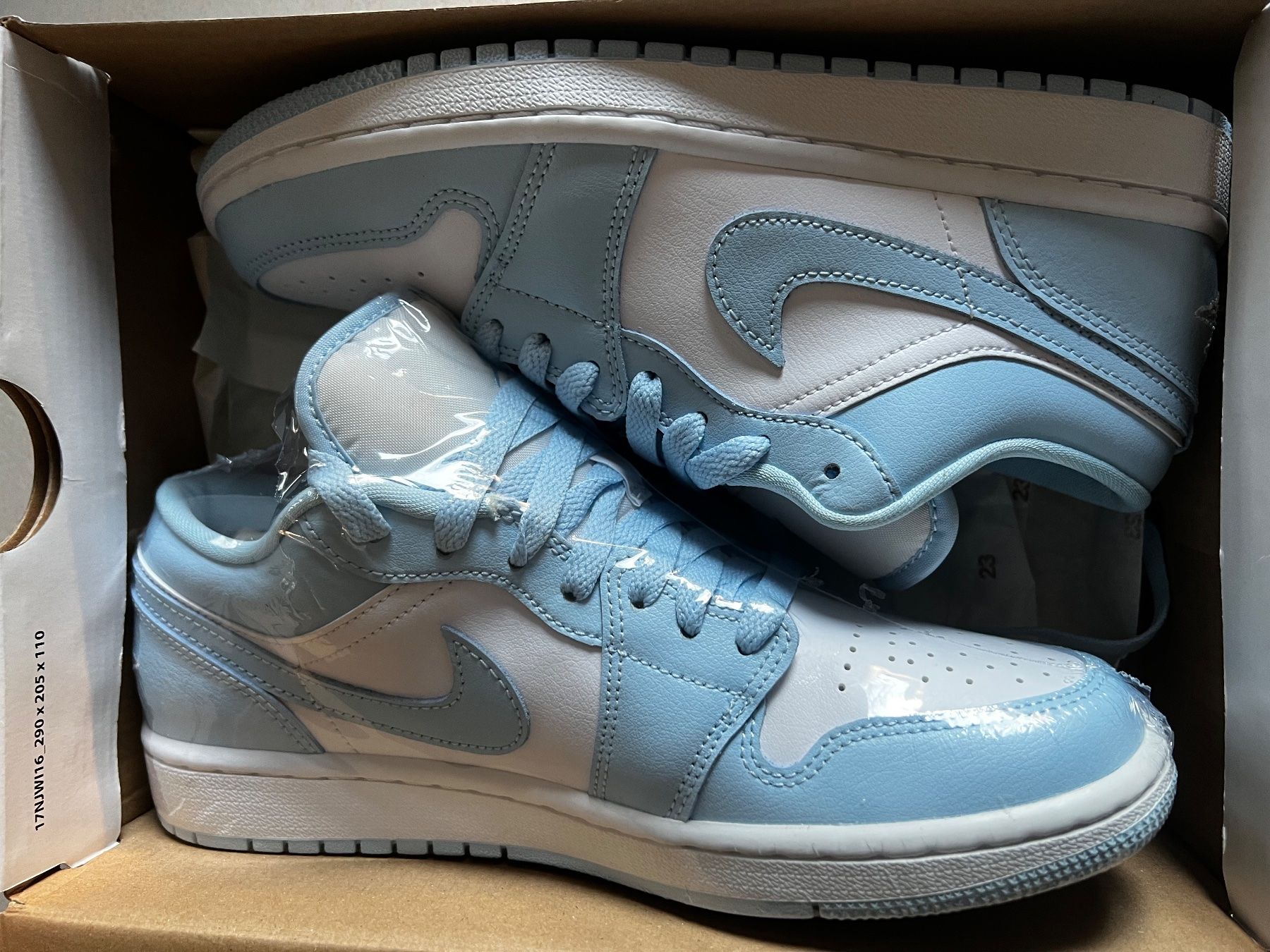 Jordan Scarpe da donna: AIR JORDAN 1 UNIVERSITY BLUE – Nuovo e nell'imballaggio originale da Chêne-Bougeries venduto da JMAD 3