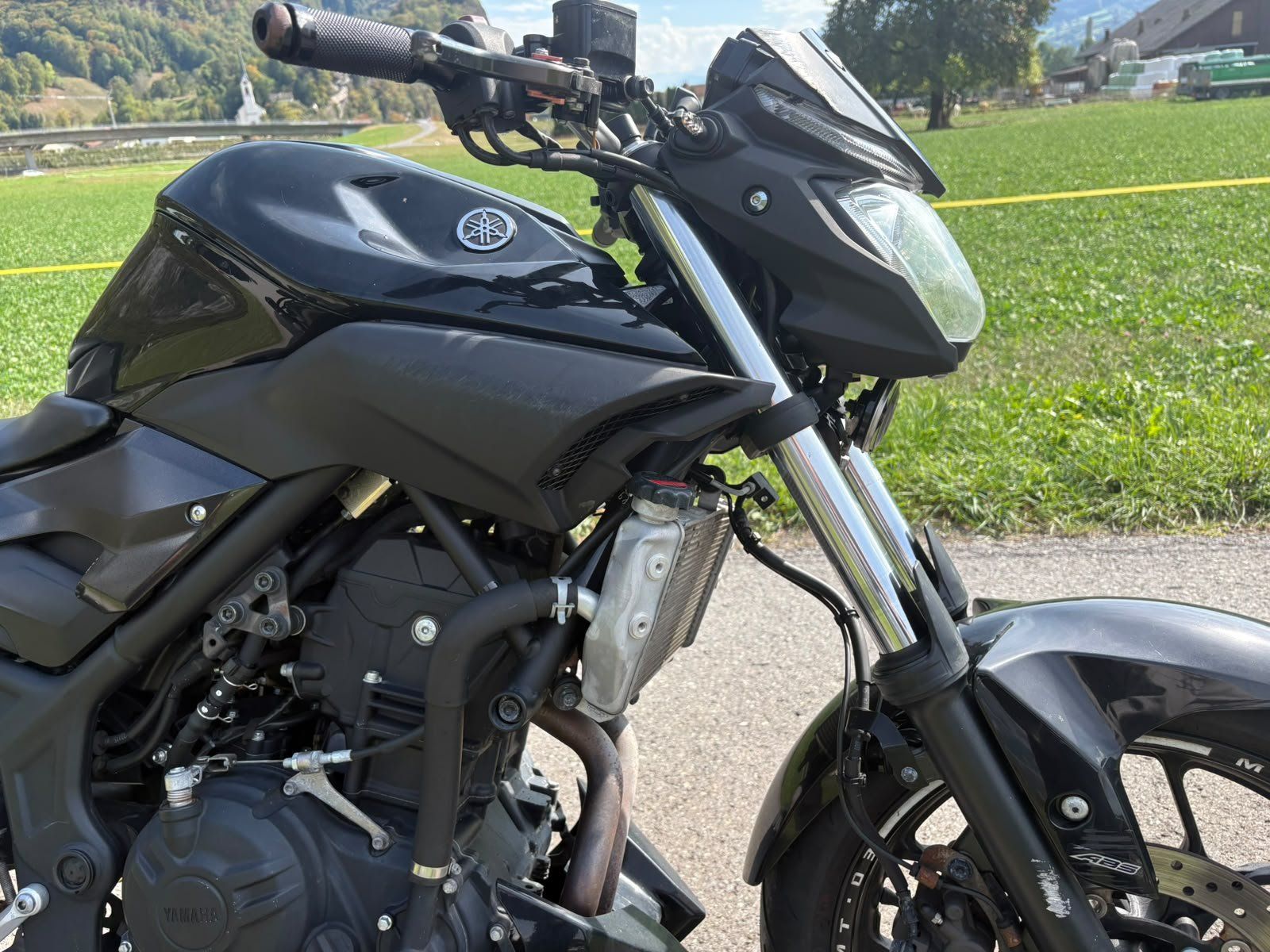 Yamaha Strasse: Schwarze Yamaha MT-03 – Gebraucht aus Flumserberg Portels von jan_bv2d 3