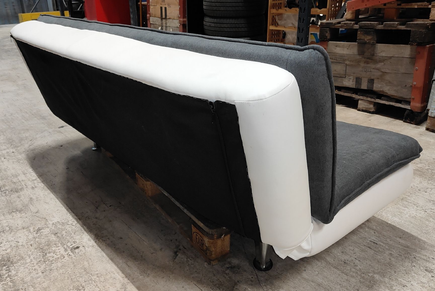 Sedie a sdraio: Bett Sofa Studioliege Couch 190x110cm – Usato da Brugg AG venduto da AudiibuA 1