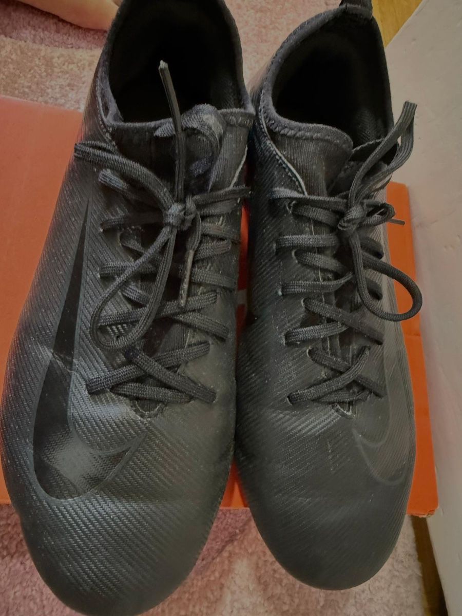 Nike Scarpe da uomo: Nike nockenschuhe Gr. 38 – Usato da Luzern venduto da claiudiu 1