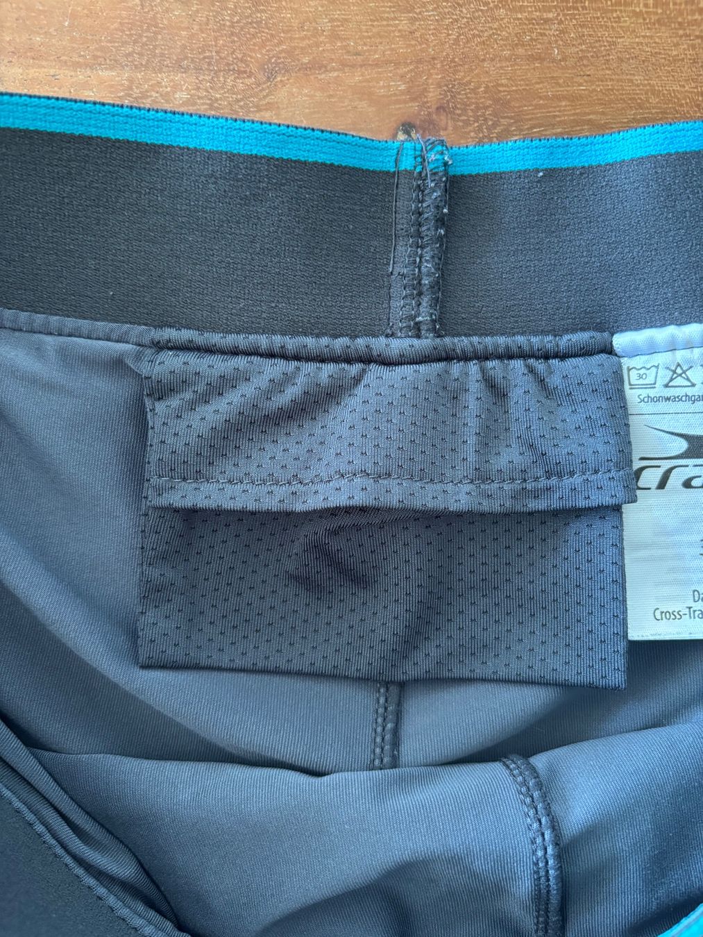 Hosen: Shorts Damen Gr 38 – Gebraucht aus Glattpark(Opfikon) von Mrs.R0bins0n 3
