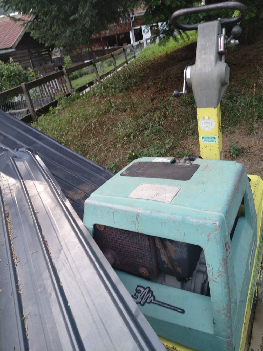 Tutte le macchine: Vibroplatte Amman – Usato da Lauterbrunnen venduto da stasim95