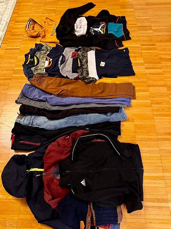 Kleiderpakete & -sets: Jungen- Kleiderpaket 152 – Gebraucht aus Belp von TaKing
