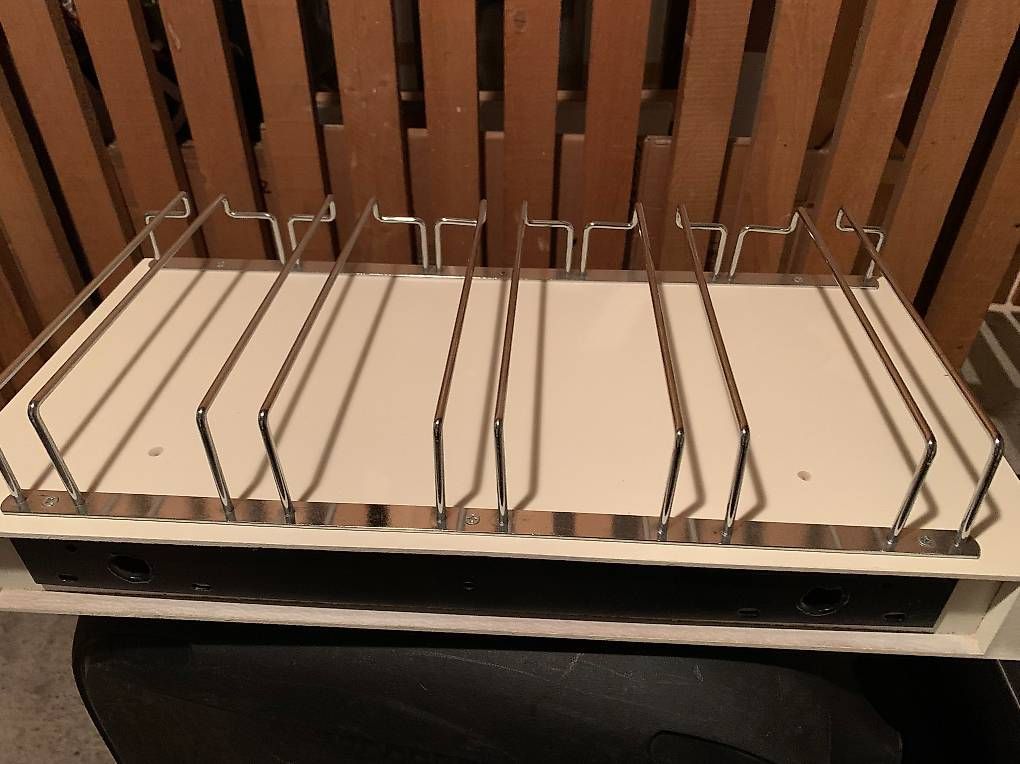 Weingestelle & -ständer: Support À Vin Flottant Fixé Au Mur Avec Support Pour Verres – Gebraucht aus Genève von Johnny345 3