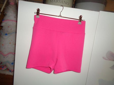 *** pinke Shorts *** / Po Former / Shein / Neu