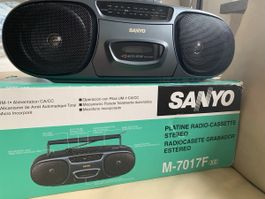 Neu Vintage Sanyo M-7017F Stereo Radio Cassette Recorder