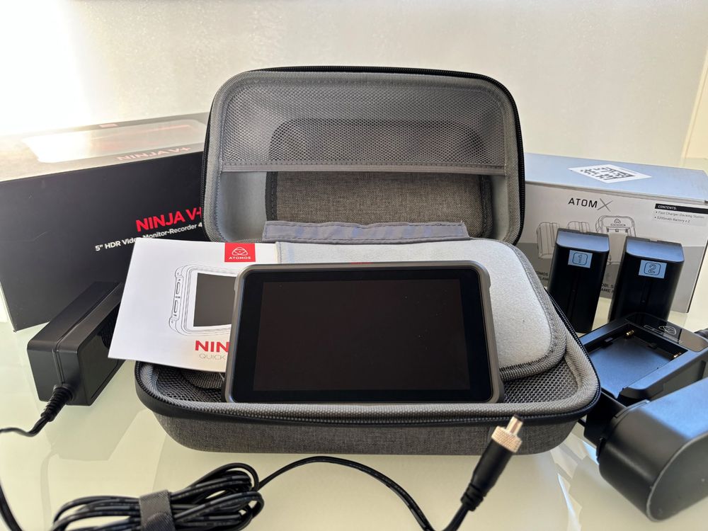 ATOMOS Ninja V+ - 5" Monitor/Rekorder mit Akku Power Kit (Gebraucht) in ...