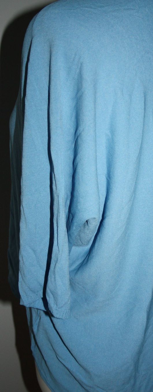 Maglioni & Felpe: Pullover mit V-Ausschnitt hellblau Gr. XL – Usato da Flüelen venduto da Diversicum-Textil 3