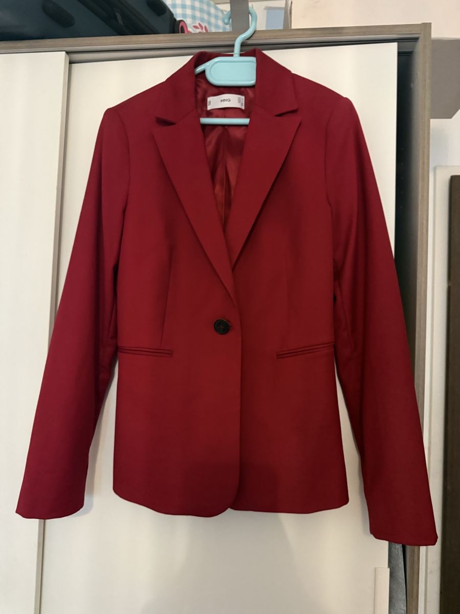 Mango Giacche: Gorgeous Mango Red Blazer, Size 34 - Perfect for Fall! – Usato da Zürich venduto da Vma_reuse