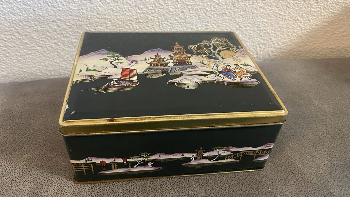 Contenitori & Simili: Antike Blechdose mit asiatischem Motiv – Usato da Zürich venduto da Timi80 2