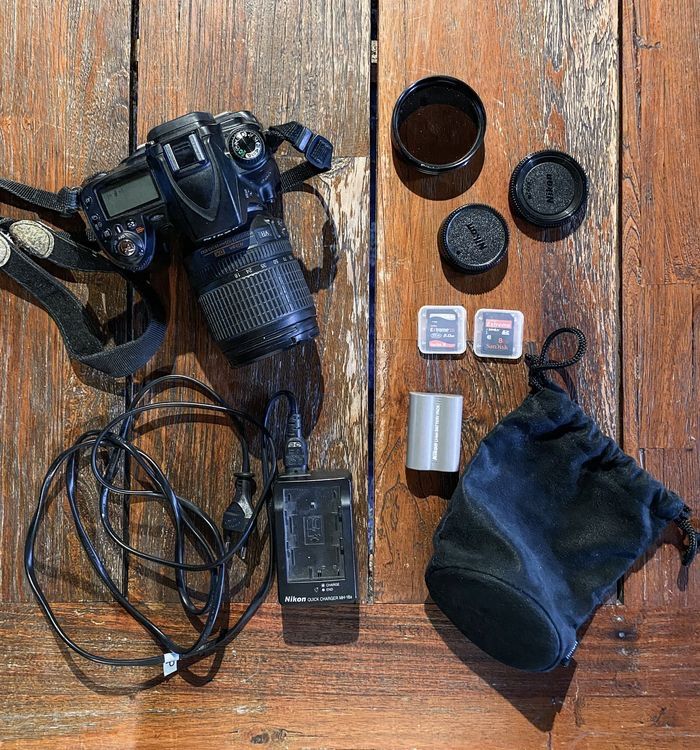 Nikon D90 DSLR mit viel Zubehör, wenig gebraucht (16,254) Kaufen auf