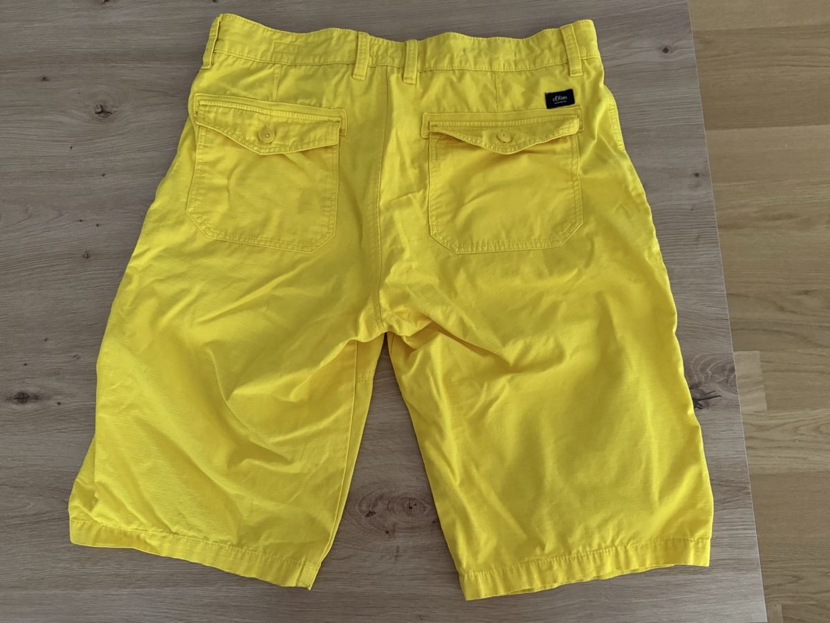 S.Oliver Pantaloni: S. Oliver Shorts Gelb – Usato da Willisau venduto da dor_xp9g 1