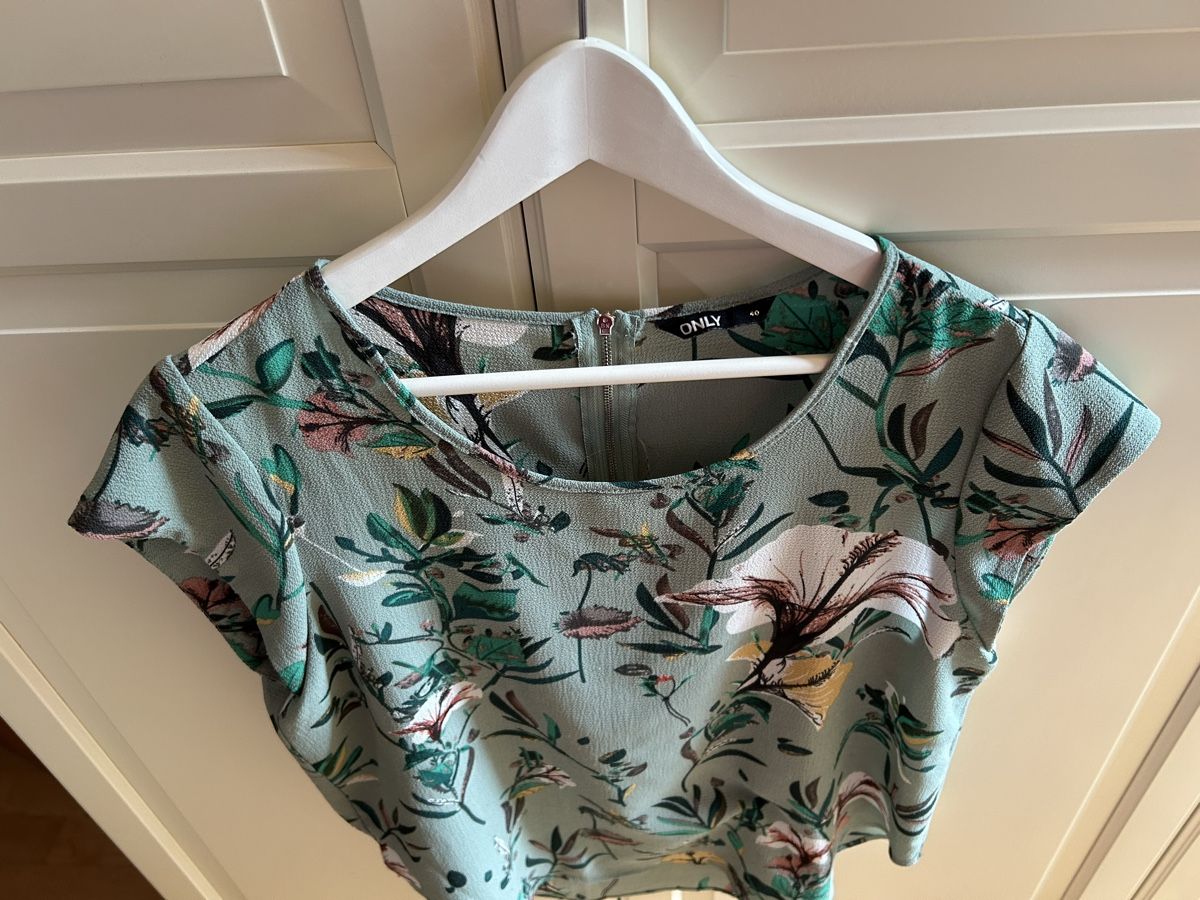 Only Tops: Blusen Top Only, emerald green, Grösse 40 – Neuf (Voir description) à Diessenhofen par Bmaurice 1