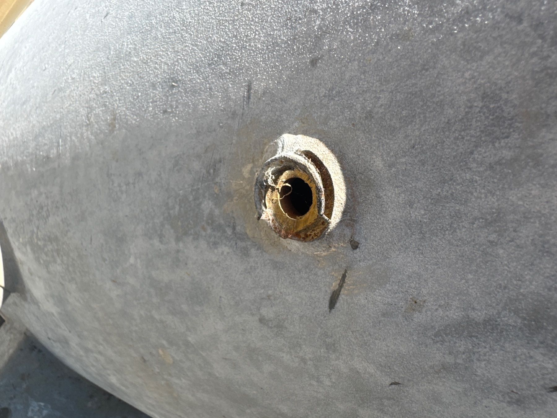 Tränken & Tröge: Druckbehälter Wassertank 500L verzinkt – Gebraucht aus Bonstetten von Schnurengeige 6