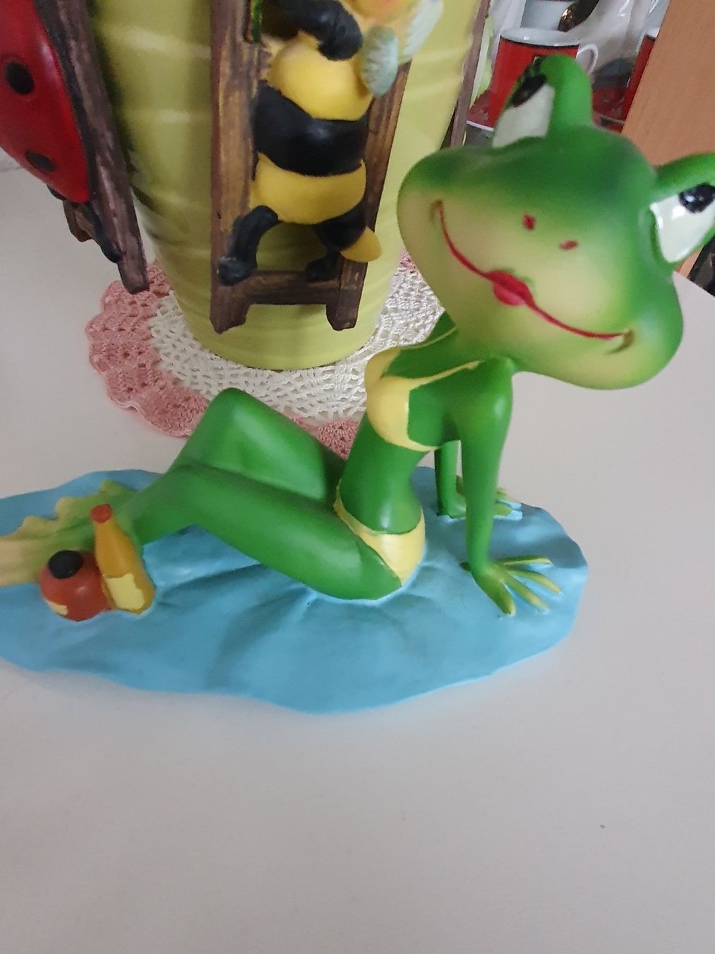 Statuette: Frosch Figur Frau im Bikini – Usato da Klingnau venduto da Fee1960