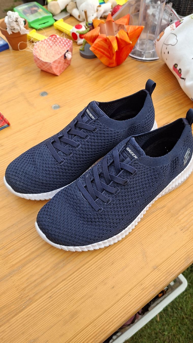 Skechers Scarpe da donna: Skechers Sneaker Gr. 39 Dunkelblau – Usato da Rüfenacht BE venduto da Christkindli89 2