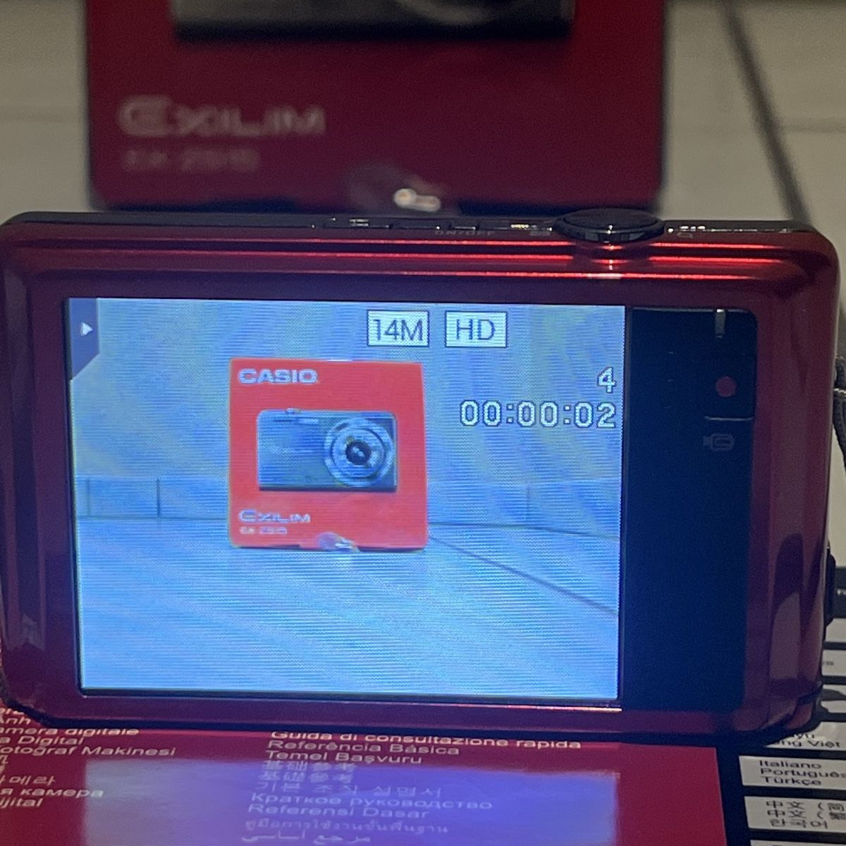 Casio Kamera: Casio Exilim EX-ZS15 Digitalkamera Rot Touchscreen – Gebraucht aus Unterkulm von Sita013 3