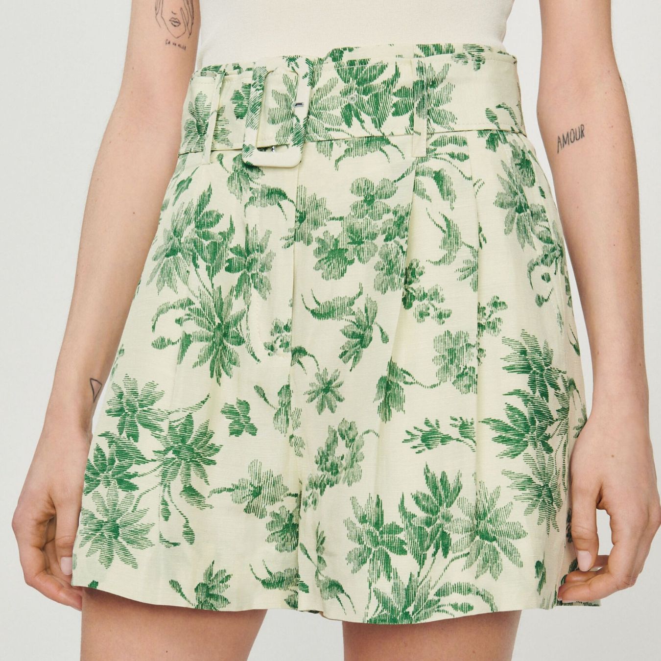 Sandro Hosen: Sandro Linen Viscose Shorts – Neu und originalverpackt aus Zürich von jujusi