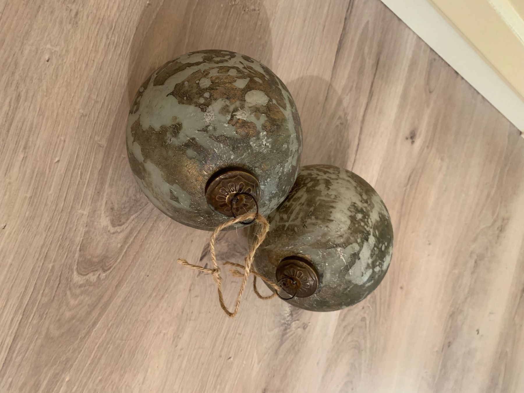 Alle Dekorationen: Riesige Weihnachtskugeln, Vintage Look, Umfang 41 cm – Gebraucht aus Nunningen von silvermoon68 5