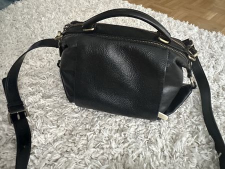 Black Leather Shoulder Bag - Great for Autumn Outings! 