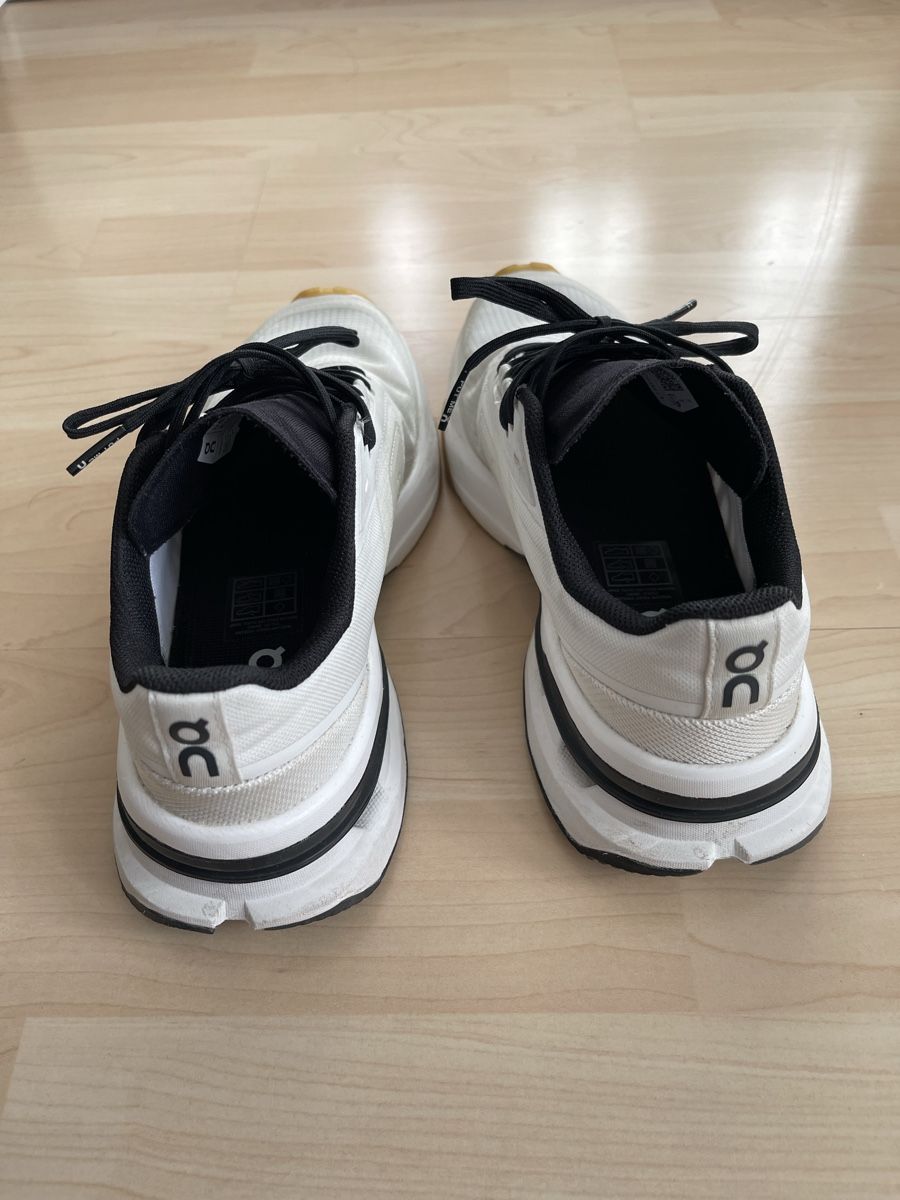 On Scarpe da uomo: ON Cloudpulse Pro - Grösse 37.5 – Usato da Effretikon venduto da KrisP.Bacon 1
