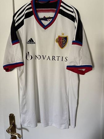 Fc Basel Trikot L