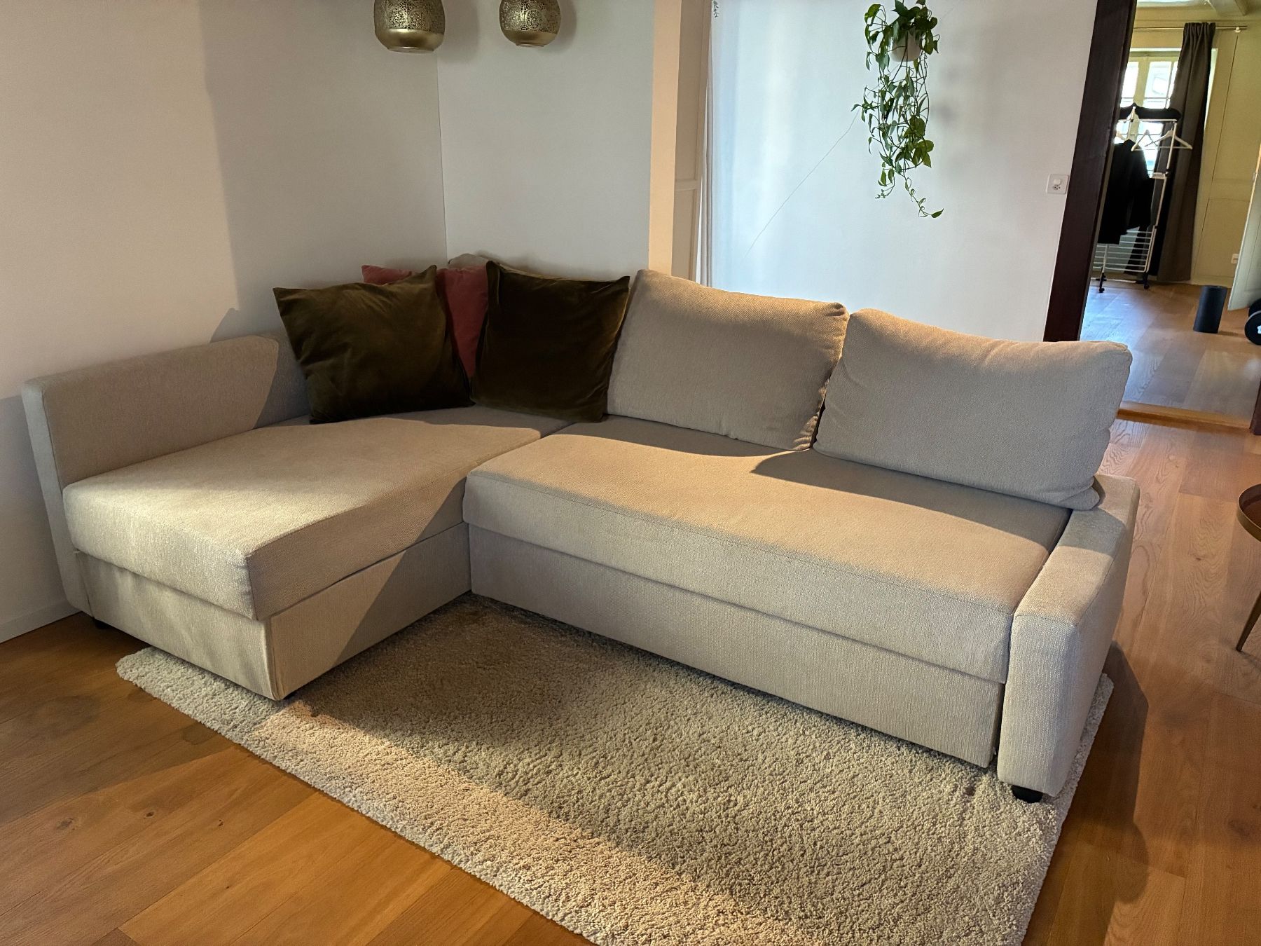 Divani: Ecksofa ausziehbar mit Bettfunktion – Usato da Frick venduto da 01100110